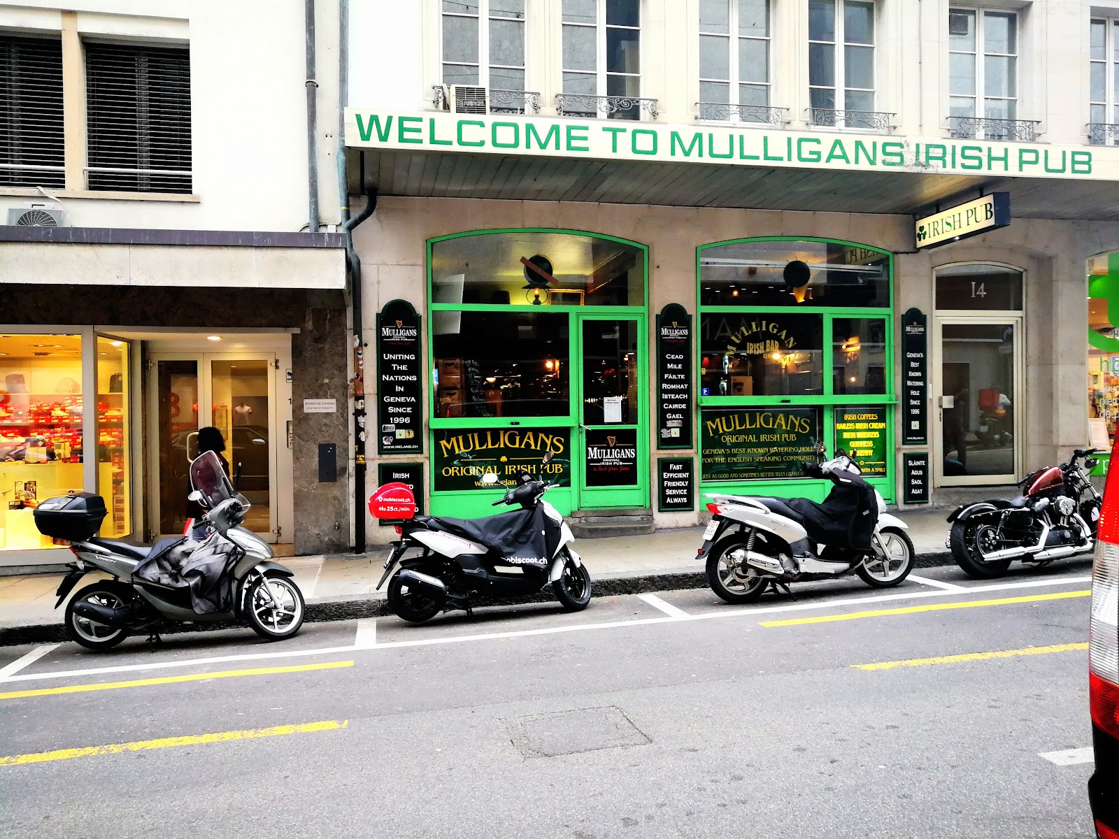 Mulligans Irish Pub Geneva